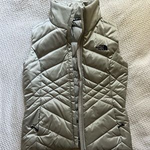 The North Face Quilted Puffer Vest in Light Gray